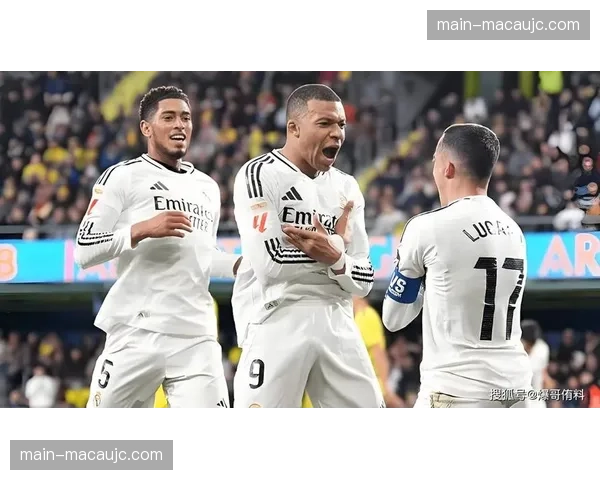 加萨尼加对阵皇马多次化解险情 赫罗纳门将入选月最佳